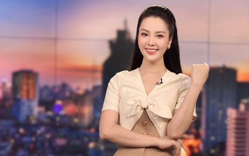 Á hậu Thụy Vân ngừng dẫn 'Chuyển động 24h' sau gần 12 năm gắn bó
