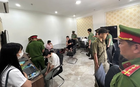 Phát hiện 83 người nước ngoài thuê trọn khách sạn 'lập đại bản doanh', nghi lừa đảo