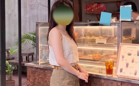 Thuê người tắm cho con, không ngờ chồng cũng được "chăm sóc" luôn