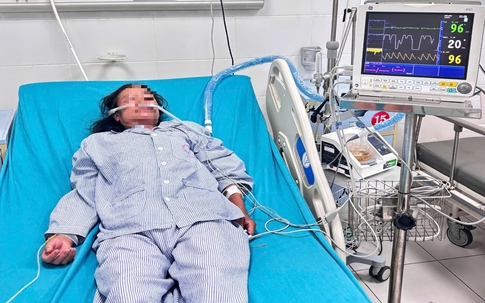 Người phụ nữ 49 tuổi suy đa tạng vì sốt mò: Bác sĩ cảnh báo dấu hiệu nhỏ trên da có thể cứu sống người bệnh