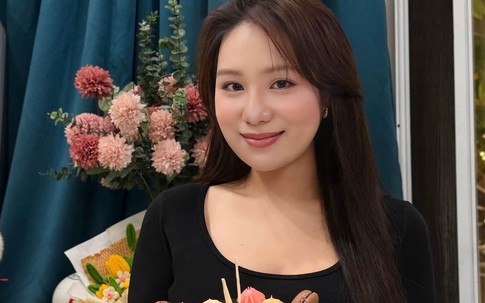 Con gái lớn nhà NSND Trịnh Kim Chi gây chú ý trong ngày đặc biệt
