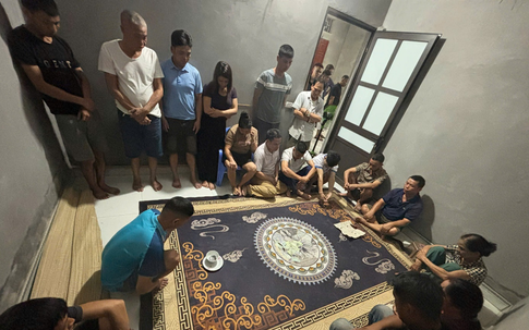 Bắc Ninh: Bắt quả tang 21 đối tượng đánh bạc trong 'boongke'