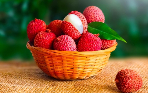 Chuyên gia cảnh báo: Ăn vải sai cách có thể khiến đường huyết tăng vọt, nhớ kỹ 3 điều này để tránh hại sức khỏe
