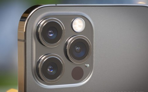 iPhone 12 Pro giá siêu rẻ chỉ 7,4 triệu đồng thiết kế hoàn mỹ, xịn chẳng kém iPhone 17 Pro hấp dẫn người mua