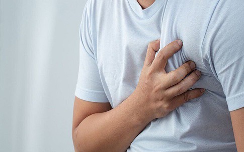 Người đàn ông 35 tuổi huyết áp tăng cao thừa nhận 3 thói quen nhiều người Việt đang mắc