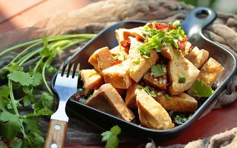 Chỉ với khoảng 15 nghìn đồng và thêm một bước khi chế biến, món ăn quen thuộc bỗng khiến cả nhà ăn ngấu nghiến