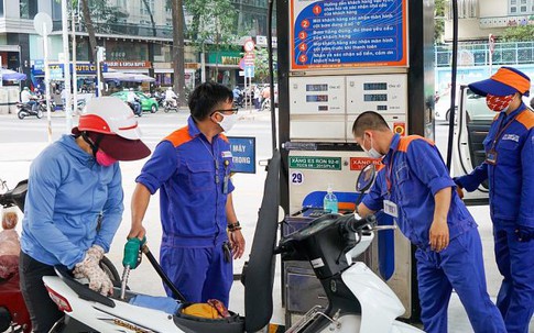 Hà Nội lập kịch bản ứng phó khủng hoảng xăng dầu, sẵn sàng bán theo hạn mức nếu nguồn cung giảm mạnh