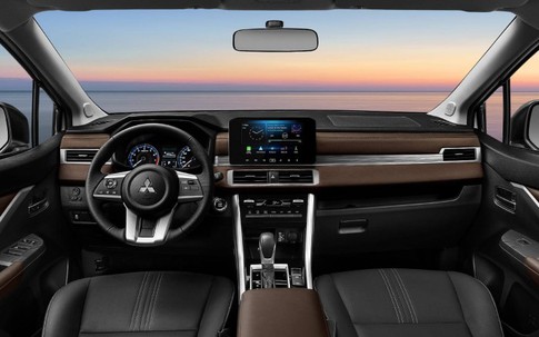 Vì sao giá xe Mitsubishi Xpander Cross giảm kỷ lục, rẻ ngang Suzuki XL7?