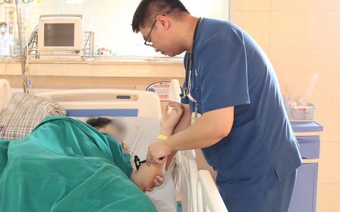 Thiếu niên 15 tuổi bị đột quỵ do tắc động mạch não, bác sĩ cảnh báo không chủ quan với dấu hiệu này