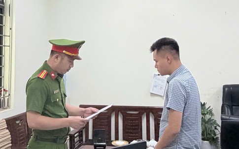 Tài xế taxi chiếm đoạt tiền của nhiều doanh nghiệp