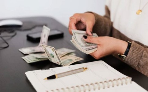 Thất nghiệp mới thấy: Cắt ngay 3 khoản chi này mới giữ được tiền trong túi