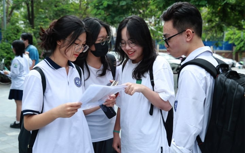 Tin sáng 31/7: Các trường đại học hoàn tất rà soát dữ liệu tuyển sinh, chuẩn bị lọc ảo; siêu bão Dolphin mạnh cấp 17, có thể gây gió mạnh trên Biển Đông 