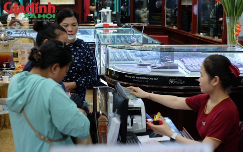 Giá bạc hôm nay 7/7: Bạc Phú Quý, Doji, Ancarat, Sacombank-SBJ giảm còn bao nhiêu?