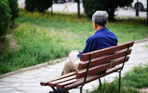 Đến viện dưỡng lão, tôi mới hiểu vì sao cha mẹ khôn ngoan luôn giữ kín 3 điều với con cái