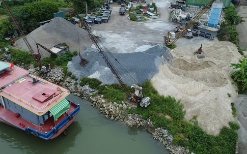 Hưng Yên: Vì sao trạm trộn bê tông xuất hiện trở lại sau khi bị tháo dỡ?