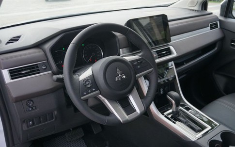 Vì sao giá lăn bánh Mitsubishi Xpander giảm không 'phanh', MPV 7 chỗ rẻ ngang Honda City?