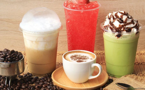 Mẹo ăn uống khi đi máy bay: Nên chọn món ăn gì để tránh đầy bụng, khó tiêu