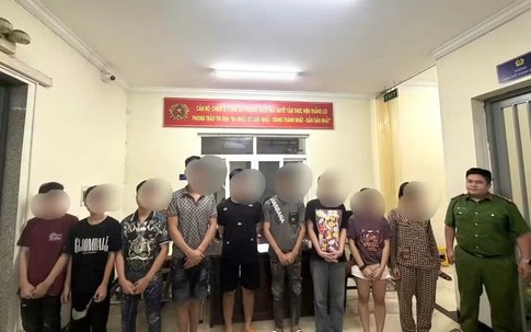 Hà Nội: Triệu tập 9 thiếu niên mang hung khí rượt đuổi, hỗn chiến trên đường Đại Cồ Việt