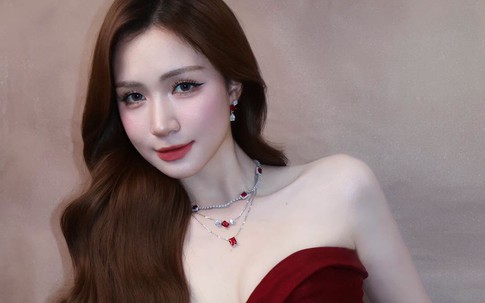Khán giả tranh cãi cách dùng từ 'kém duyên' của Hòa Minzy