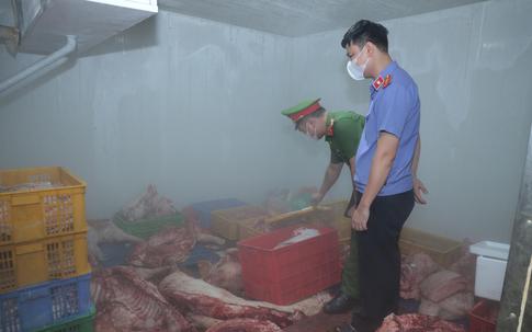 Vạch trần thủ đoạn che giấu gần 1 tấn thịt lợn nghi nhiễm dịch tả châu Phi