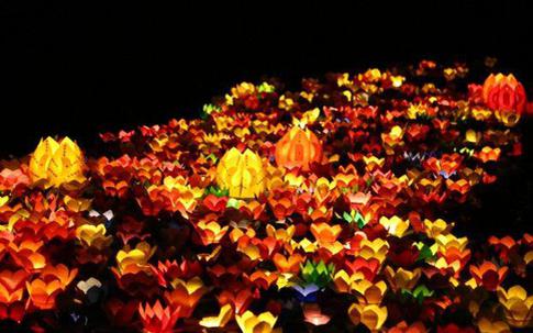 Tháng 7 âm Lịch: Mặc đúng màu theo ngũ hành, may mắn kéo đến ùn ùn