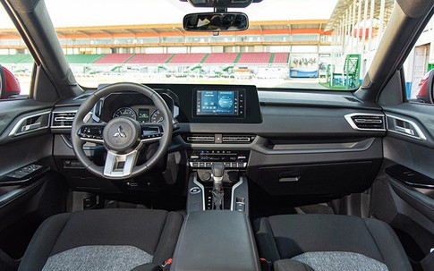 Giá lăn bánh Mitsubishi Xforce giảm mạnh, SUV hạng B rẻ ngang KIA Sonet