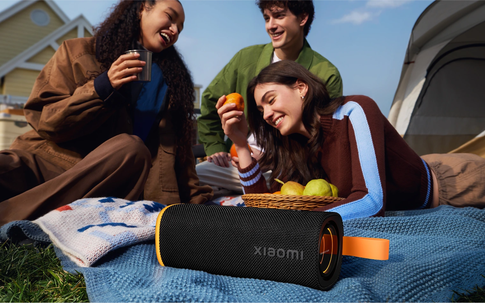 Loa Bluetooth kháng nước: món đồ nhỏ đang thay dàn âm thanh khi đi glamping