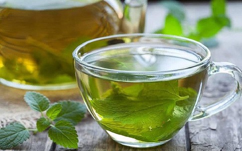 Uống nước rau kinh giới có tác dụng gì?