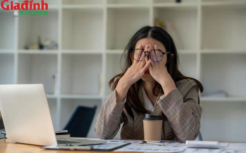 Áp lực chỉ muốn buông xuôi, hãy nhớ đến 3 câu nói này để tự 'kéo' mình trở lại