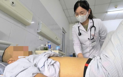 Uống thuốc bắc chữa đau dạ dày, người đàn ông 61 tuổi có chỉ số men gan tăng hơn 30 lần