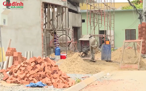 Bị đình chỉ thi công khi xây nhà cấp 4 trên đất thổ cư đứng tên mình