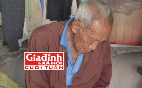 Cựu phu vàng 30 năm xắn tay "tắm rửa tử thi" để sống nhờ sự cảm thông của người đời