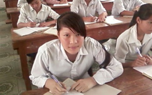 Nghị lực vươn lên của cô học trò bị bệnh xương thủy tinh