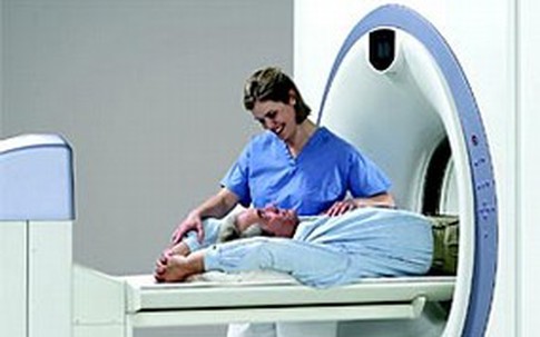 Tầm soát ung thư bằng CT-MRI, nên hay không?
