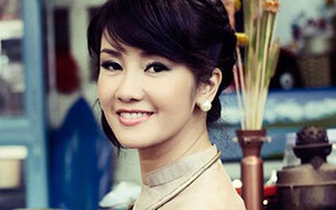 Bống Hồng Nhung: Tôi có tuổi thơ không phải buồn mà là rất buồn
