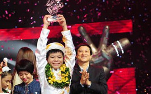 Quang Anh bất ngờ vượt Phương Mỹ Chi để giành quán quân "Giọng hát Việt nhí"
