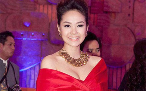 Sao Việt xinh như công chúa với váy trễ vai