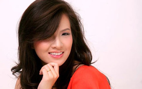 Đan Lê "lười" thay đổi kiểu tóc