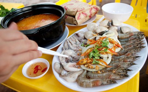 Ngon như ăn lẩu dứa hải sản trong tiết thu