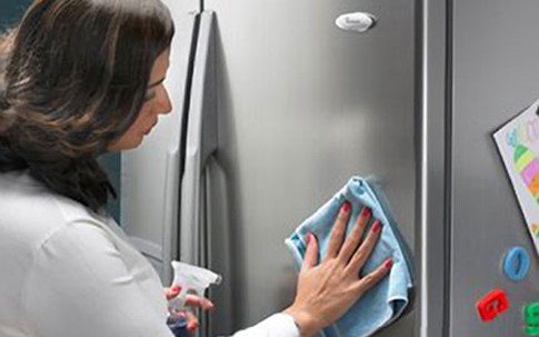 Vệ sinh tủ lạnh đúng cách: Không phải ai cũng biết!