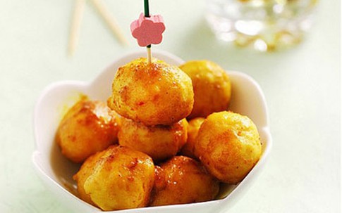 3 bước đơn giản làm cá viên rim cà ri thơm phức