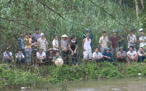 Tân sinh viên chết đuối thương tâm