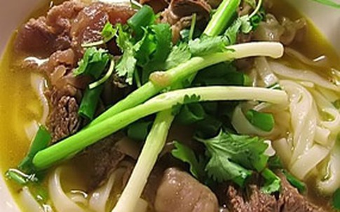 Phở bò sốt vang