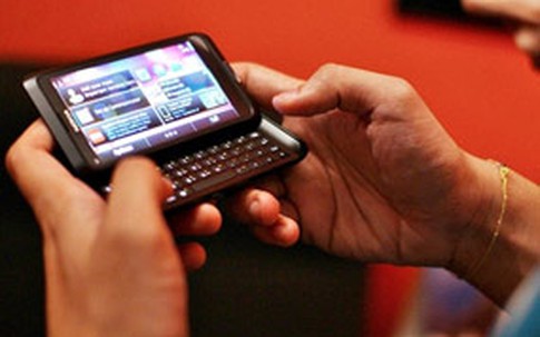 Nokia E7 chính hãng giá gần 15 triệu