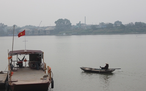 Người vớt xác trên sông Hồng