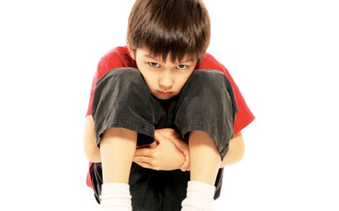Ngược đãi hoặc che chở quá mức, trẻ dễ mắc bệnh tâm thần