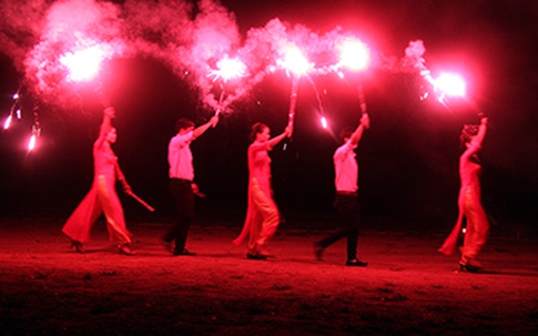 Pháo không nổ: Chín người, mười ý