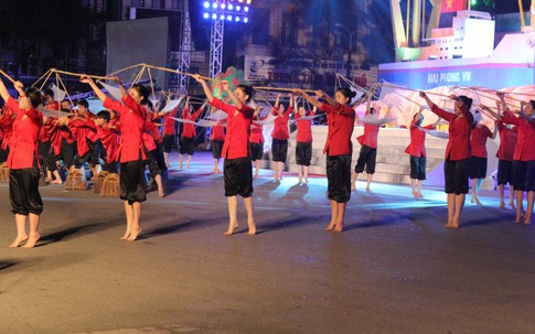 Ấn tượng và hoành tráng Lễ hội Văn minh Sông Hồng