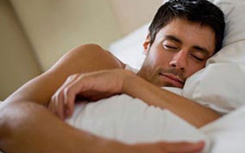 Khi chồng thích ngủ nude