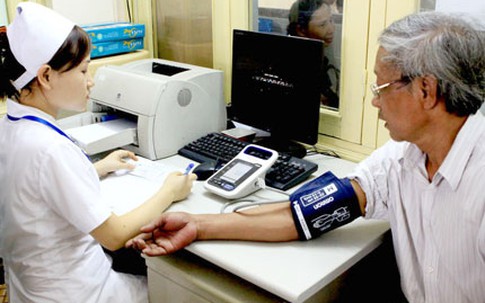 Luật BHYT: Khắc phục bất cập sau 3 năm thực hiện